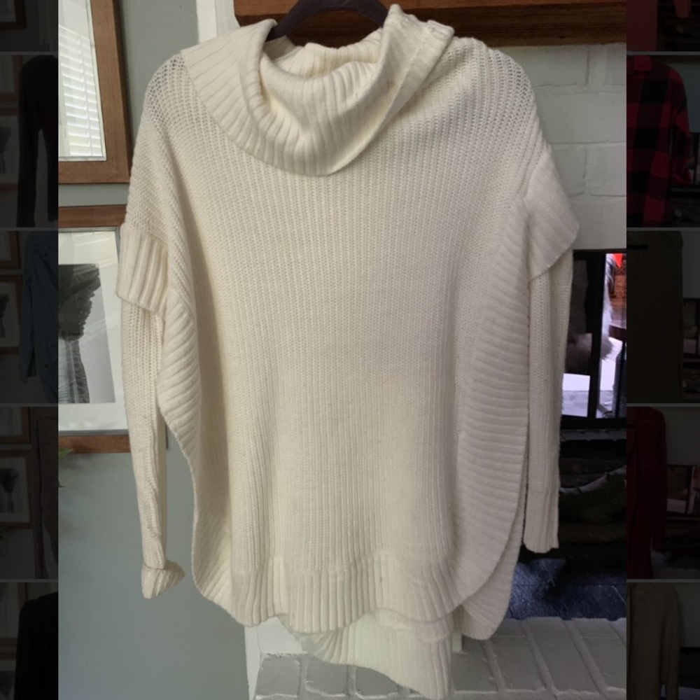 Quinn Poncho with Sleeves